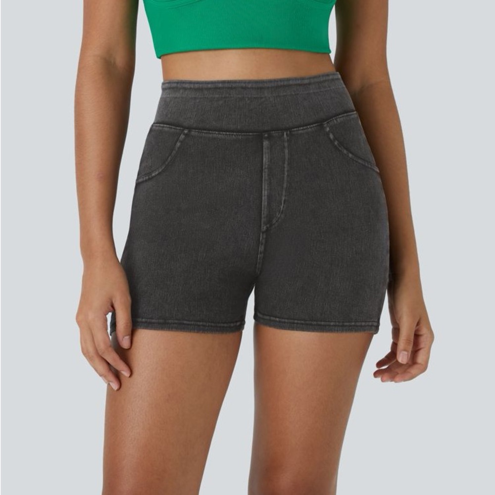 HALARA Dark Gray High-Waisted Shorts